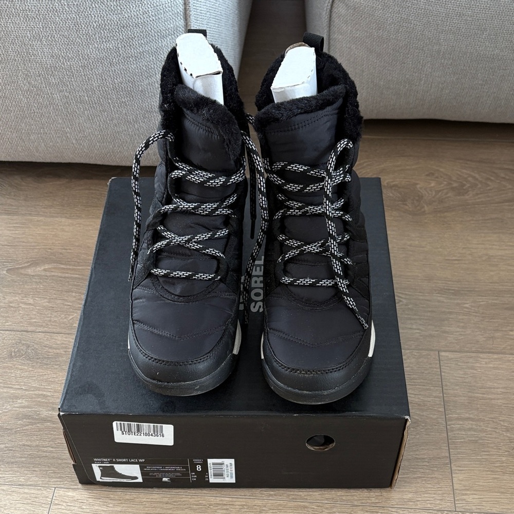 Sorel Whitney II Short Black Lace-Up Waterproof Winter Boots